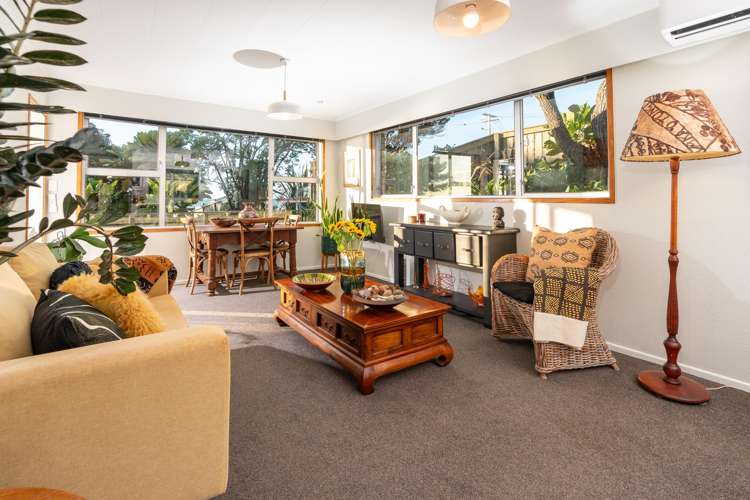 5/27 Beach Road Paekakariki_11