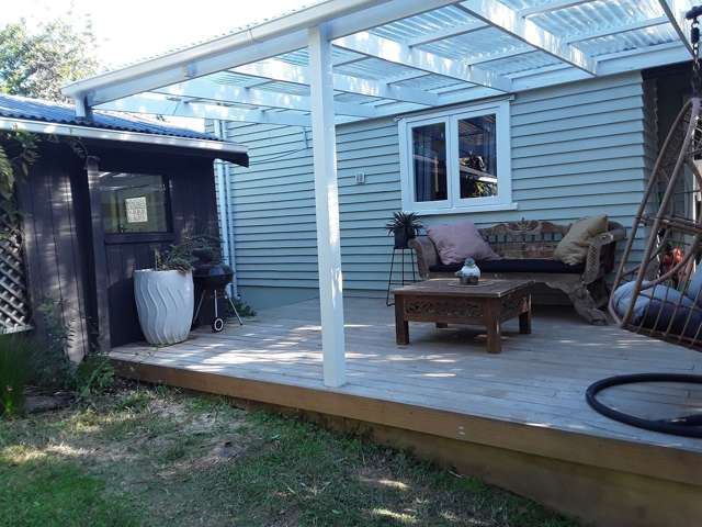 Charming 2BR Home with Garden!