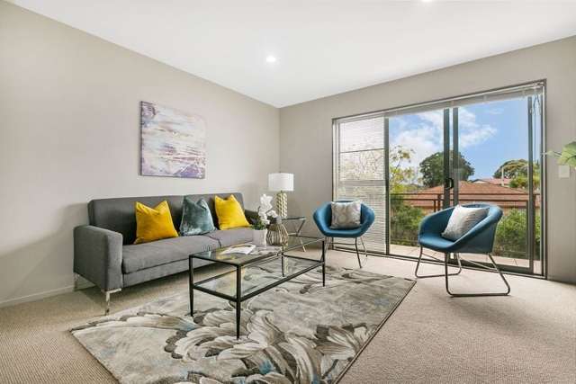 Avondale Townhouse - Secure and good school zone
