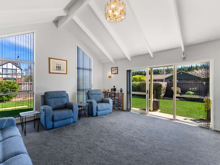 150 Royal Park Drive_4