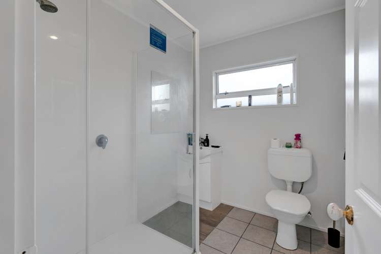 180 Parklands Avenue Bell Block_25