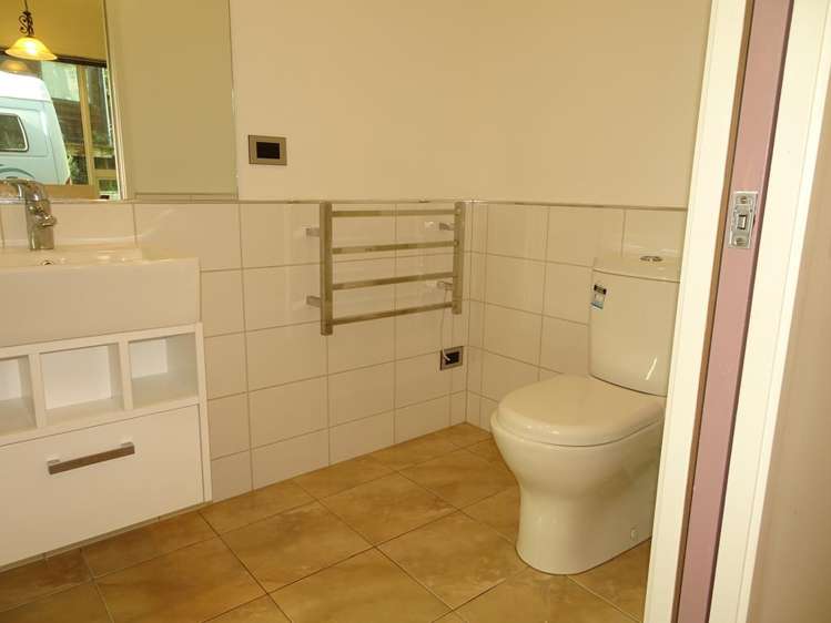 7b Lighthouse Road Bluff Hill_15