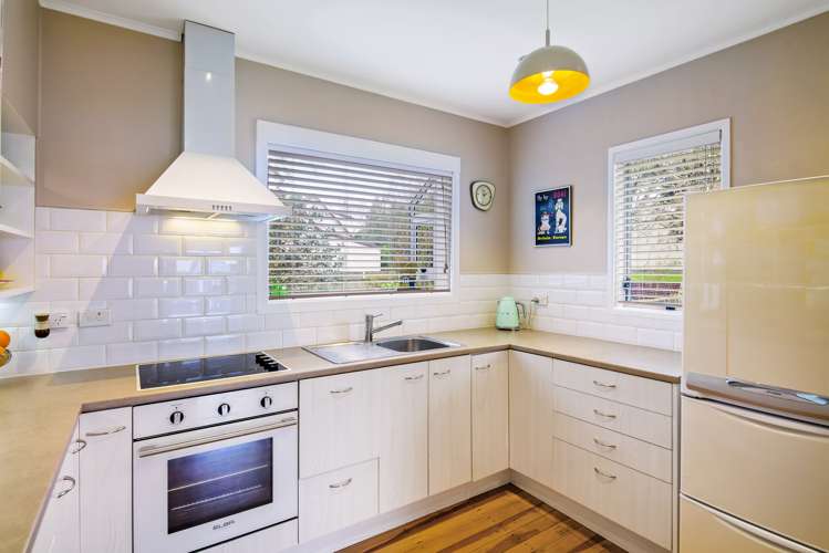 41 Margaret Road Raumati Beach_11