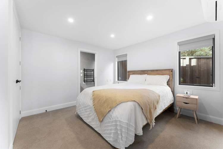 14b Beach Road Castor Bay_13