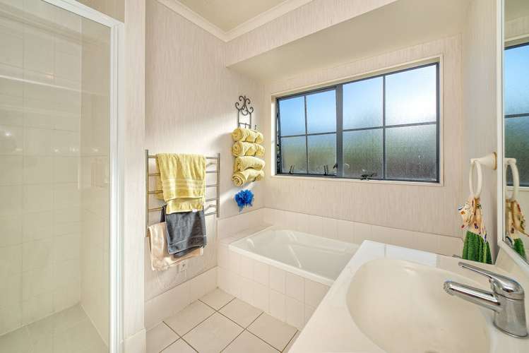 8 Newbegin Place Manurewa_11