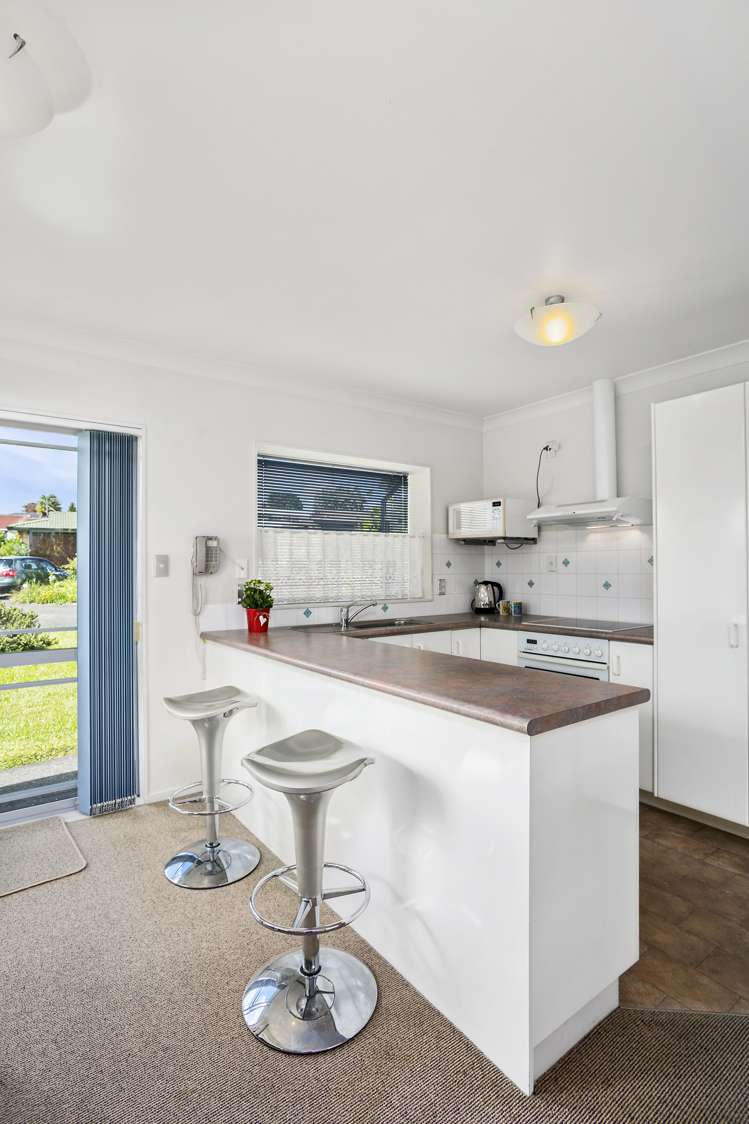 52 Bodi Place Te Atatu South_10