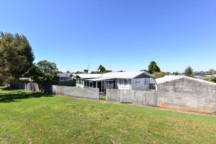 28 Rosalind Street Deanwell_13