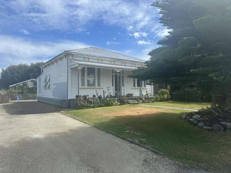 129 Hall Street Hokitika_14
