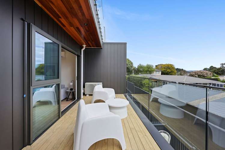 10-17/4 Springbank Lane Te Atatu Peninsula_16