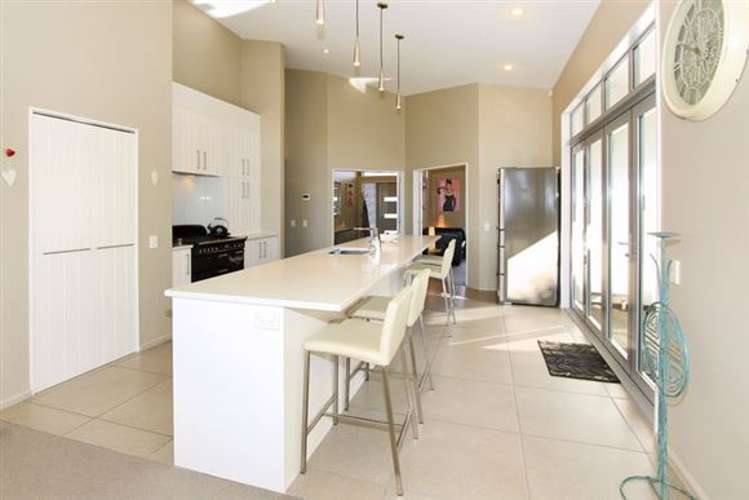 78 Te Puia Drive Aotea_8