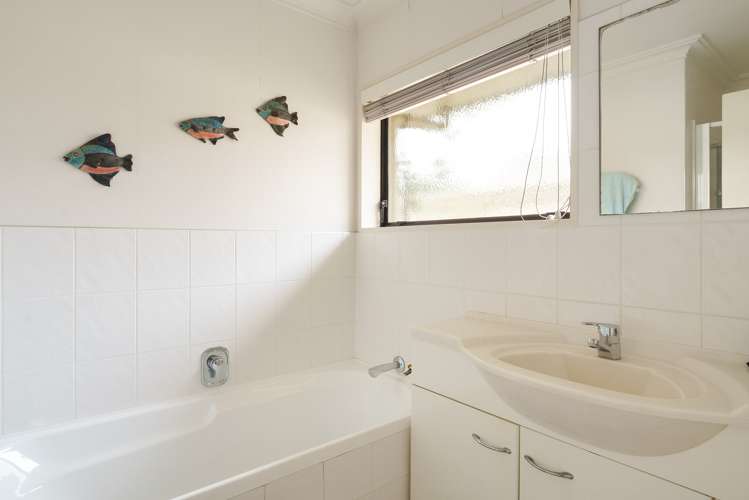 19 Berescourt Place Mount Maunganui_16