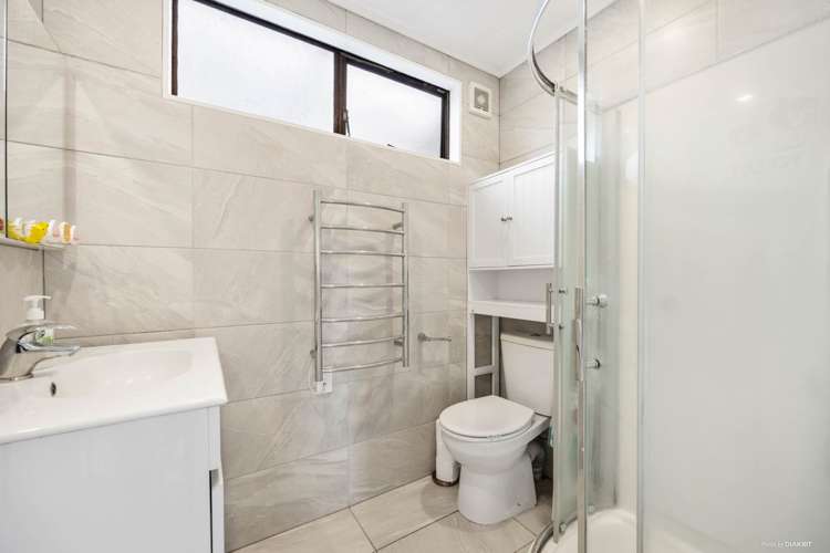 2/54 College Road Northcote_7