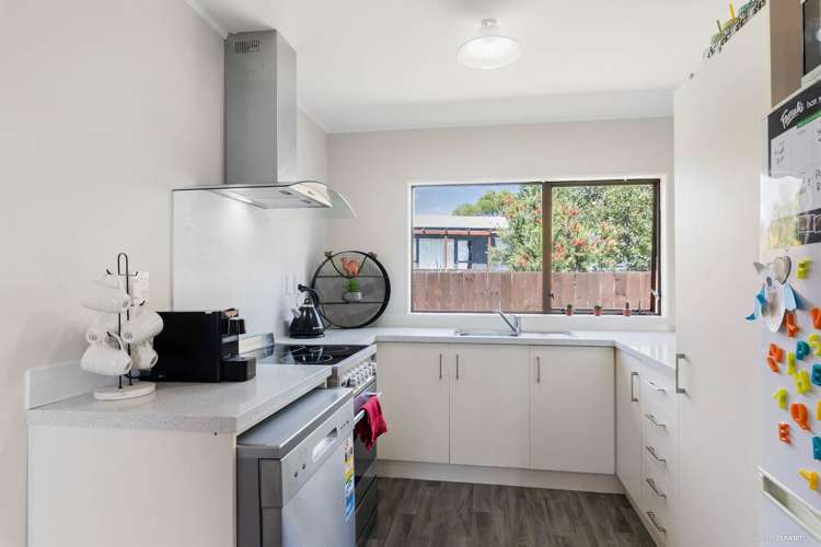 3/70a Woodglen Road Glen Eden_6