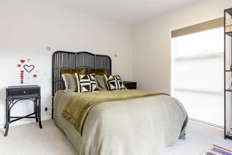 6 Sienna Way Rangatira Park_13