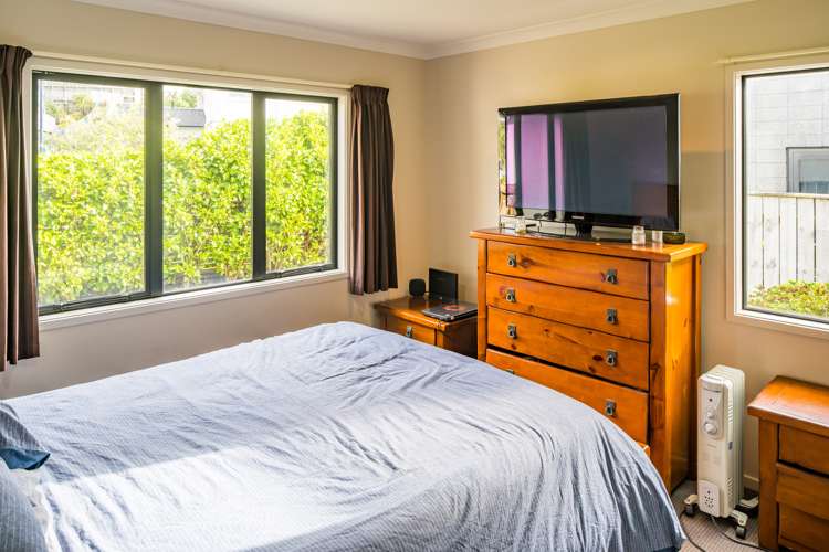 14 Aoraki Rise Aotea_11