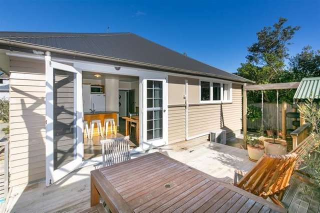 23a Chaffey Crescent Titahi Bay_1