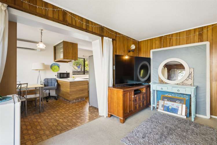 115 Sunset Road Totara Vale_21