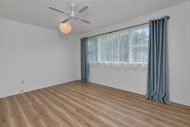 31 Shearwater Street One Tree Point_14