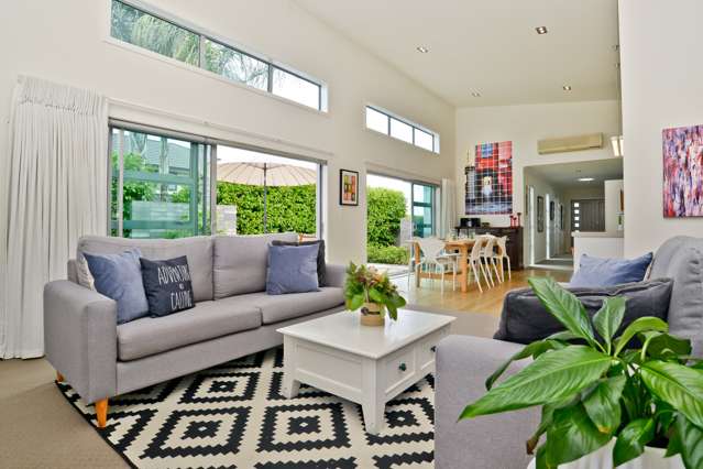 56 Somerton Drive Huntington_1