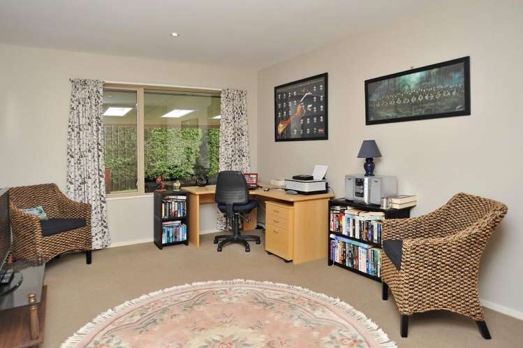 9 Len Hale Place Parklands_8