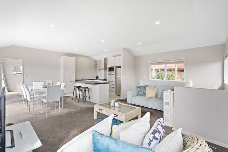 28 Rakau Views Orewa_7