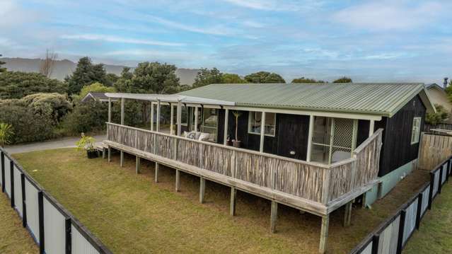 38 Freyberg Crescent Waikanae Beach_2
