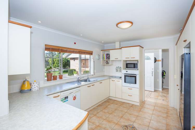 60 Cowley Drive Leamington_15