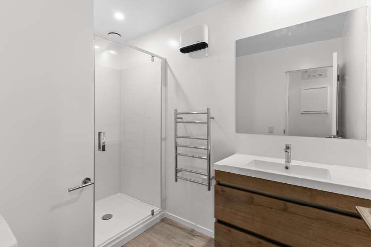 5/18 Whiteleigh Avenue Addington_13