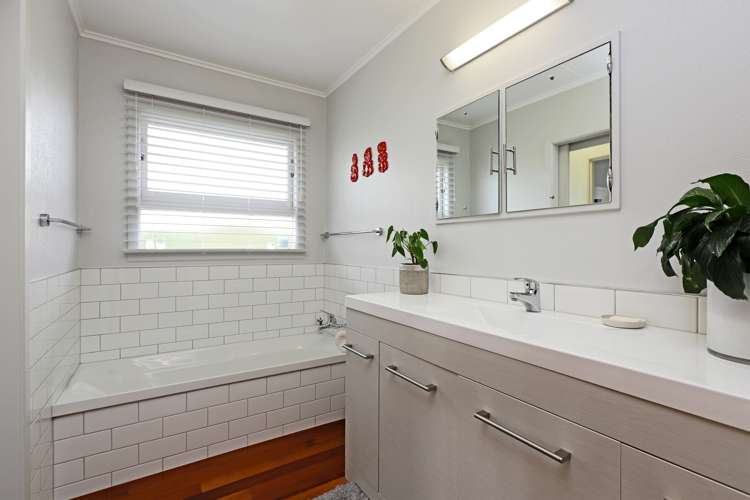 3 Carl Avenue Havelock North_12