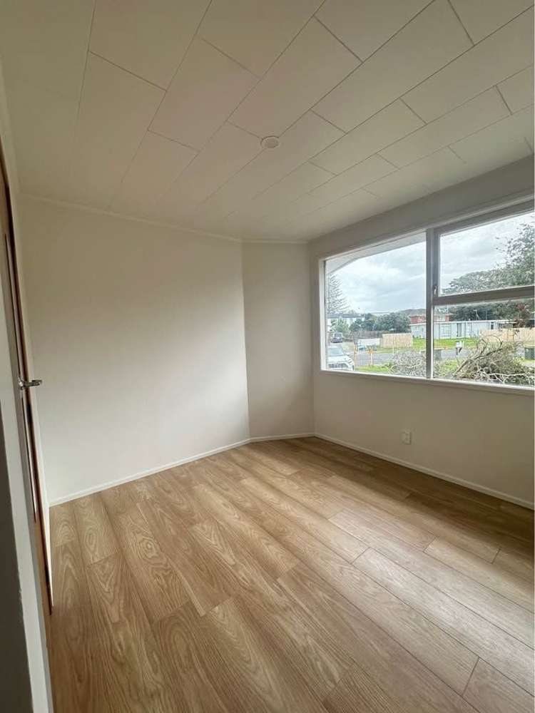 8 Harania Avenue Favona_11