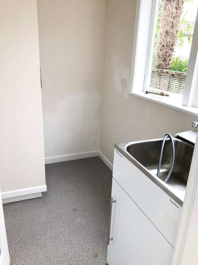 1/56 Howard Road Northcote_4