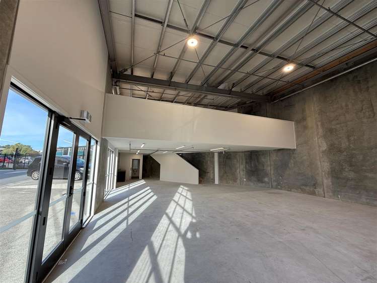 Unit 1, 12 Mohuia Crescent Elsdon_9