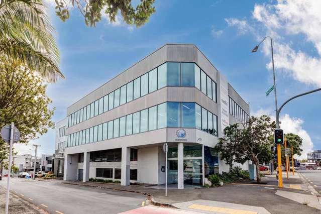 Modern Office - 13 Car Parks