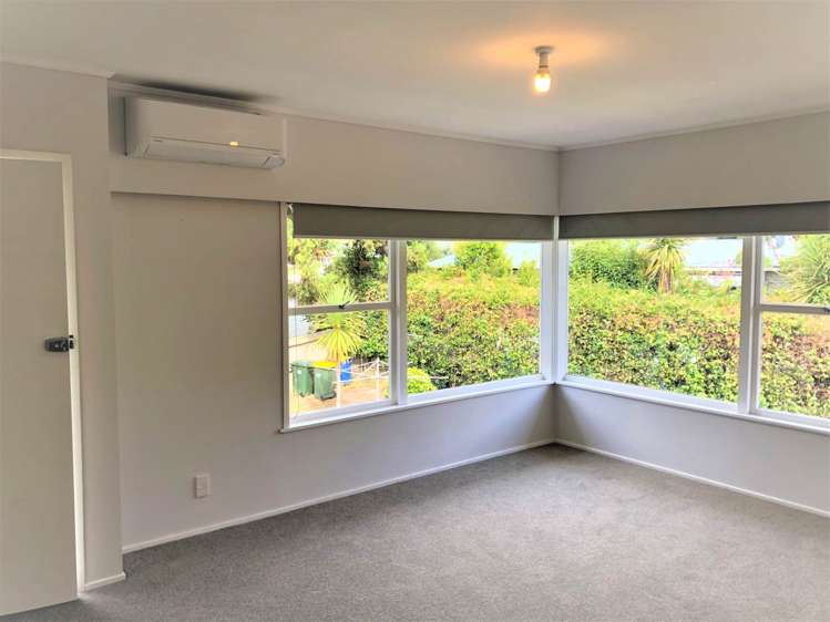2/12 Ellice Road Totara Vale_6