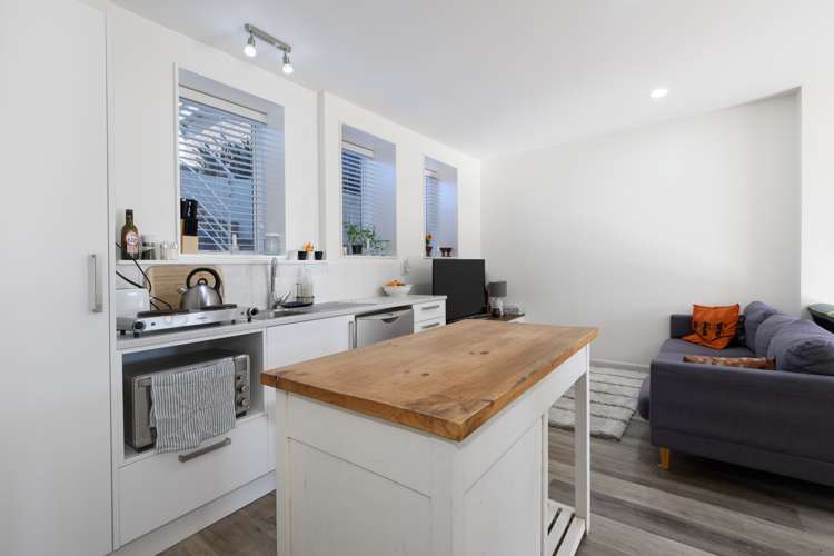 22 Seaview Road Otumoetai_18