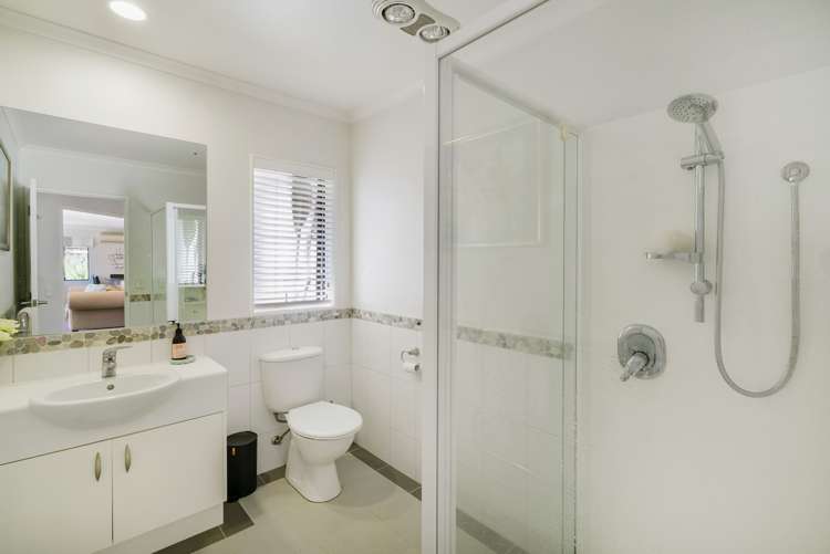 15 Pine Harbour Parade Beachlands_11