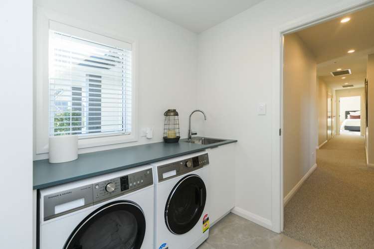 10 Sardinia Grove Fitzherbert_16