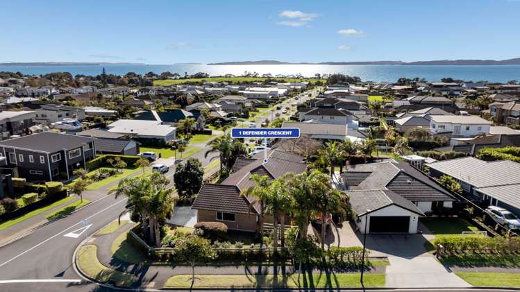 1 Defender Crescent Beachlands_13