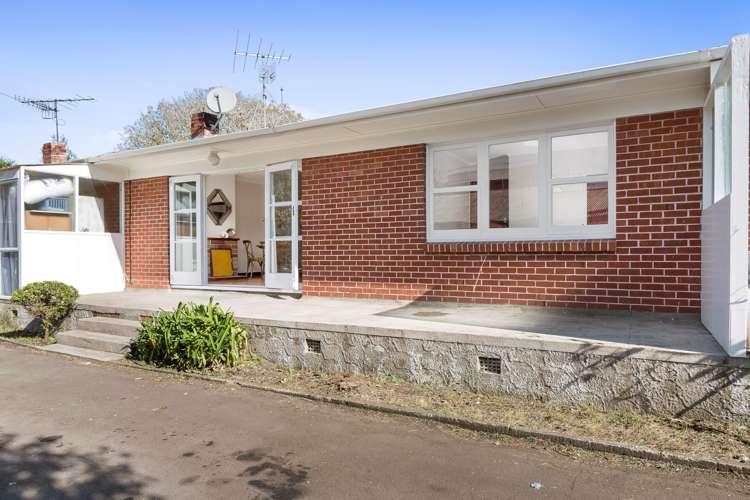 2/94 Gillies Avenue Epsom_0