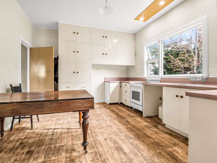 934 Clintons Road Charing Cross_16