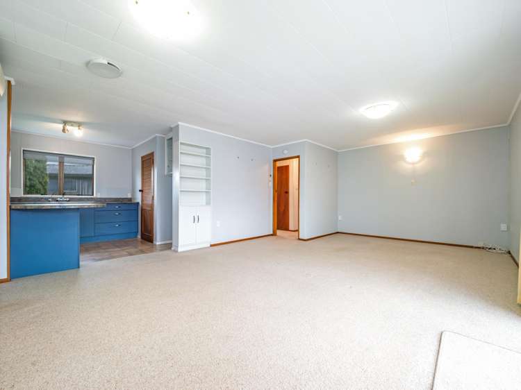 21 Sandstrom Grove Feilding_4