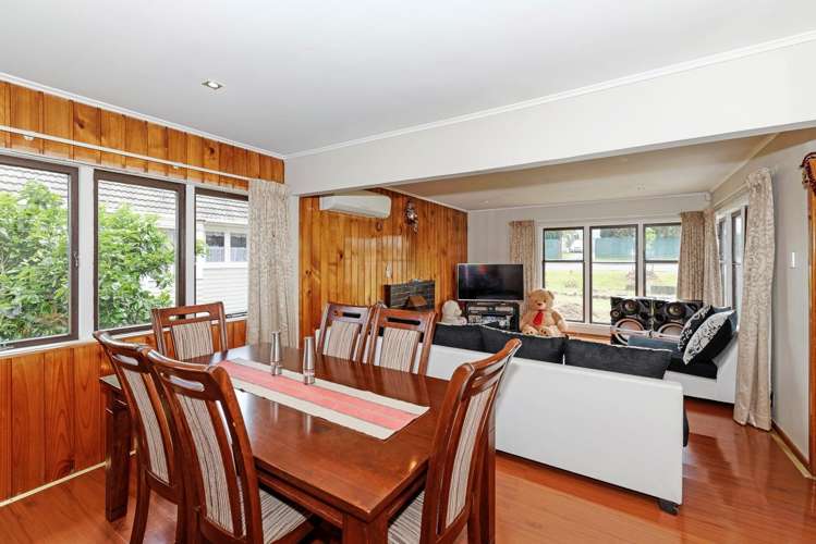 75 Roberts Road Te Atatu South_7