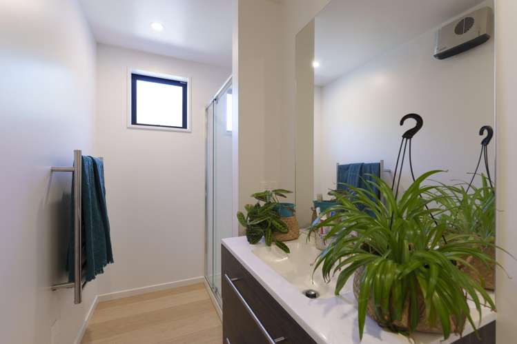 8 Merlincote Crescent Governors Bay_14