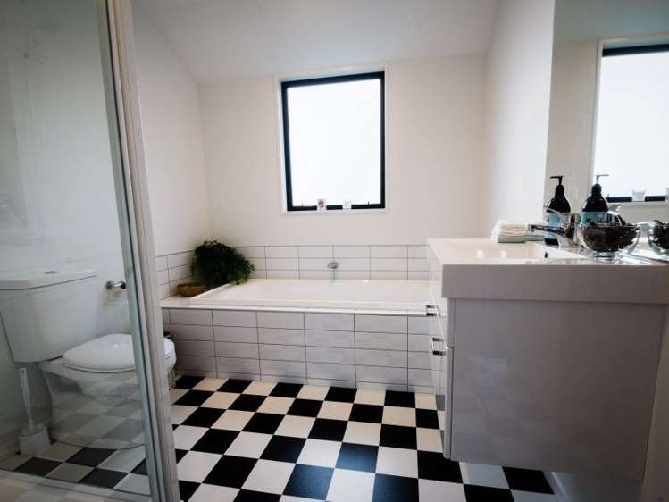 12 Oxfordshire Avenue Lower Shotover_9