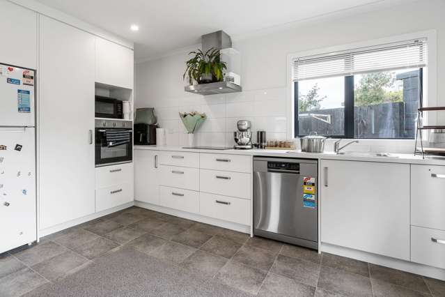 4/9 Beverley Crescent Hillcrest_2