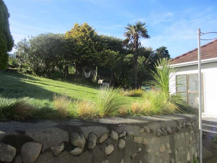 1b/20 Tawa Terrace Tawa_14