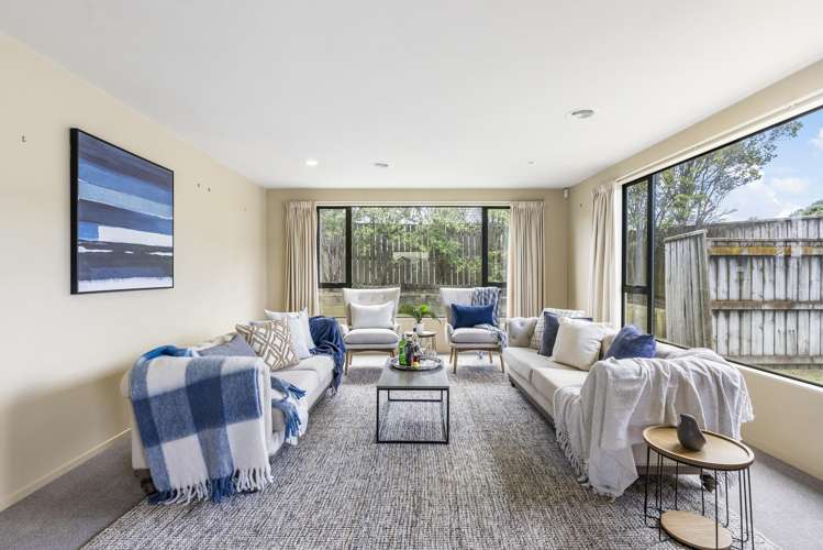 16 Greenstone Place Aotea_1