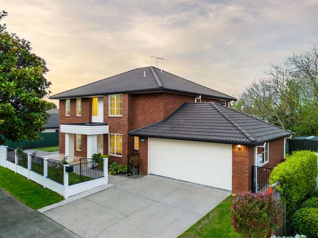 16 Stoneleigh Drive Chartwell_1