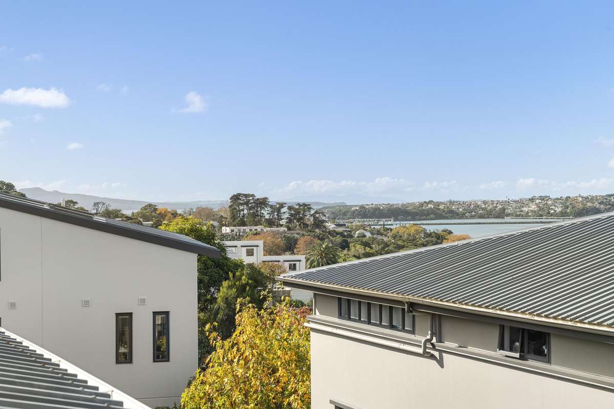 2B/9 Furneaux Way_2