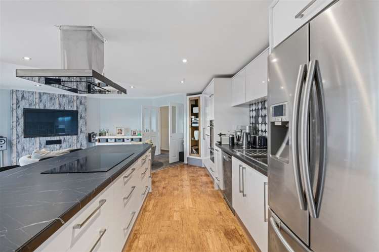 17 John Morel Place Parklands_7